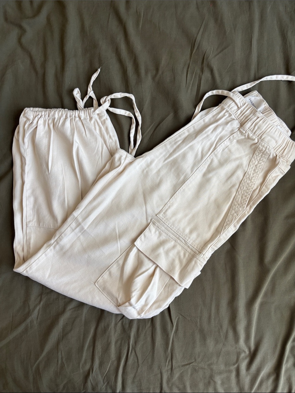 Habitual Cream Elastic Waist Cargo Pants
